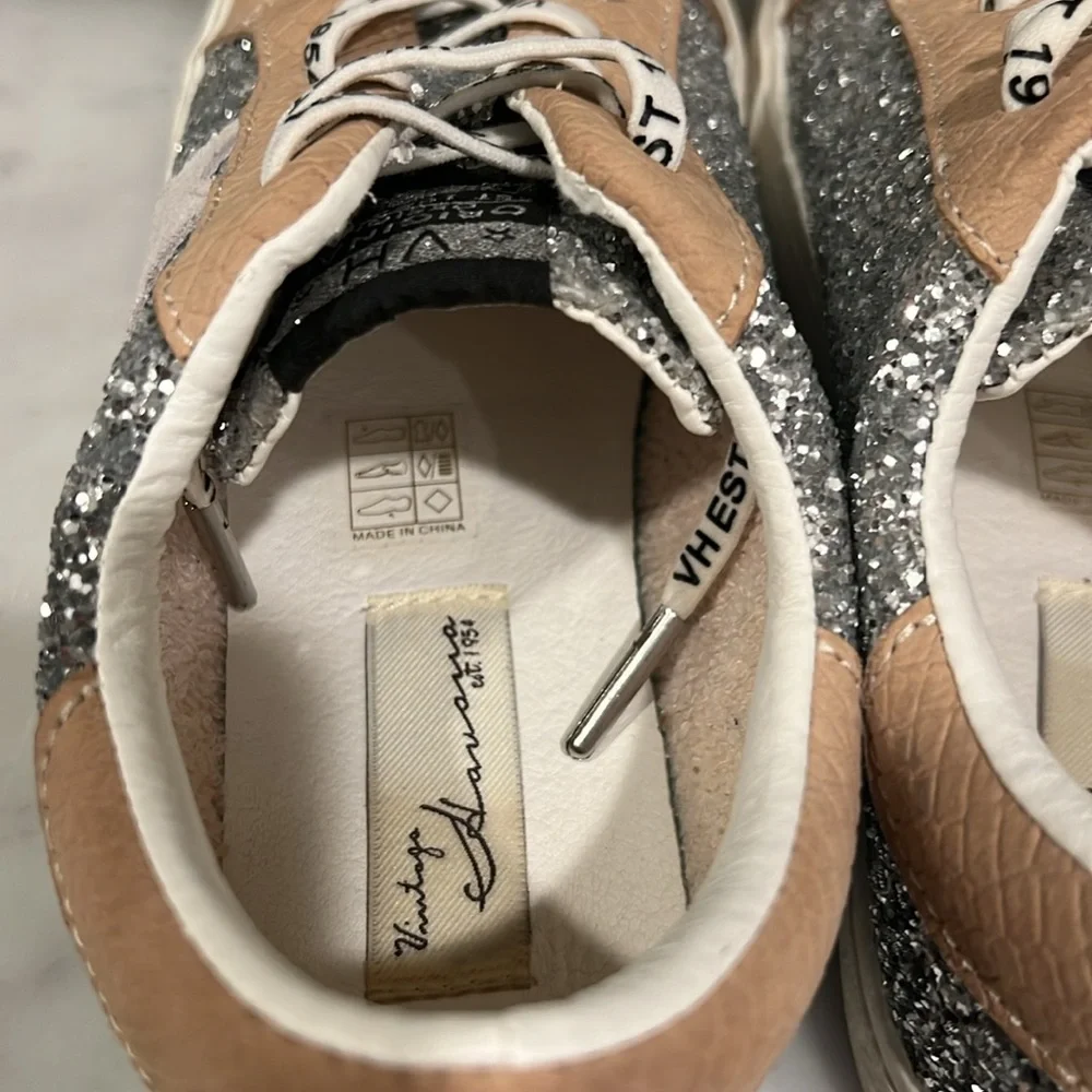 Vintage Havana Silver‎ Glitter Tan Star Sneakers Sz 8